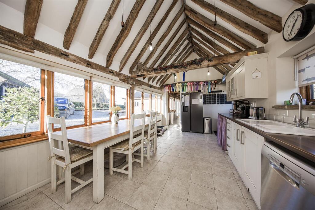 House in Tunbridge Wells, Brenchley - View 5
