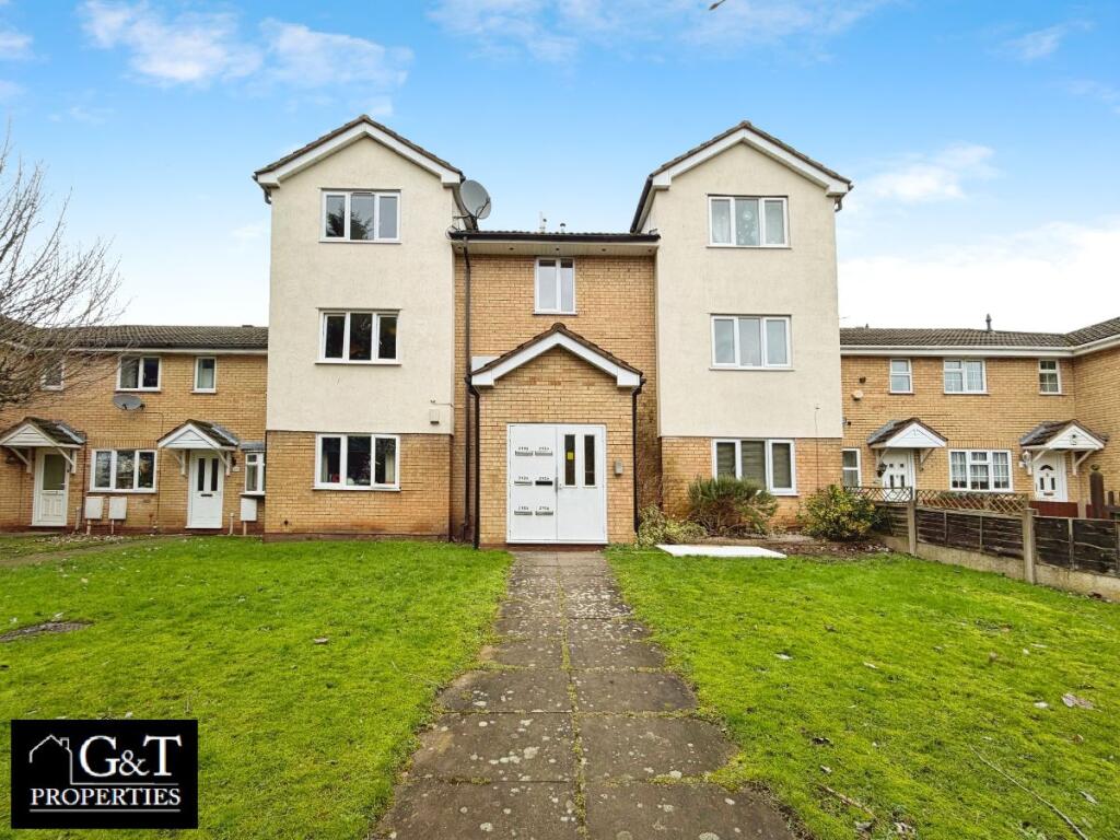 2-bed flat on Moor Street, Brierley Hill, £60,000