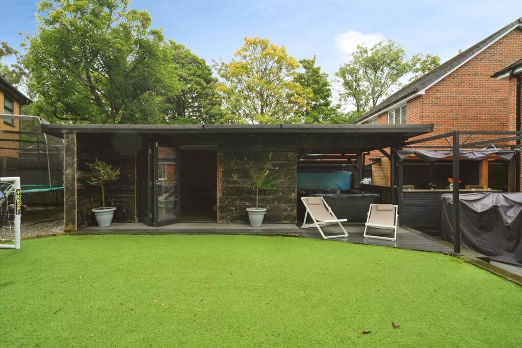 House in Bolton - View 4