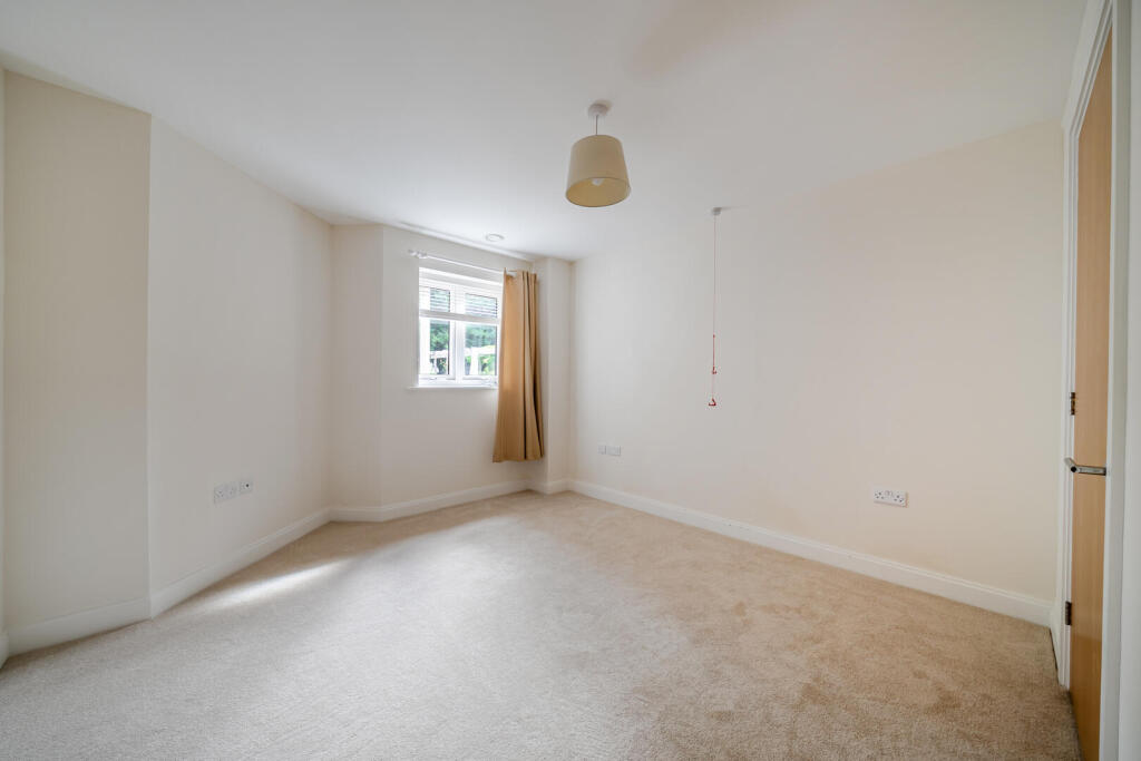 Apartment in Swindon - View 5