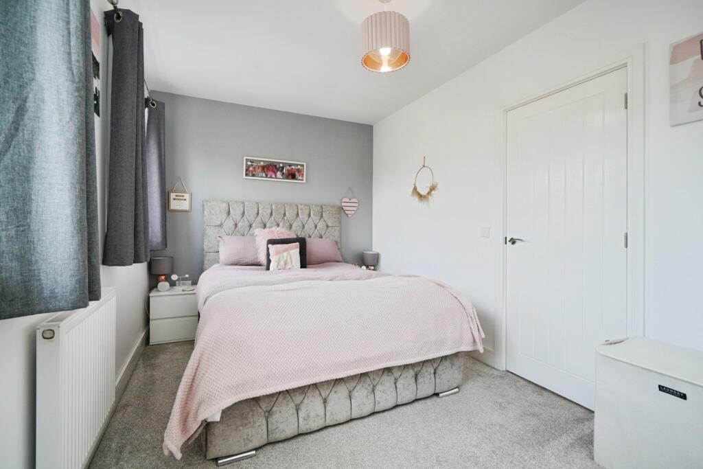Skylark Drive, Branston, Burton-on-Trent, Staffordshire, DE14 photo 4