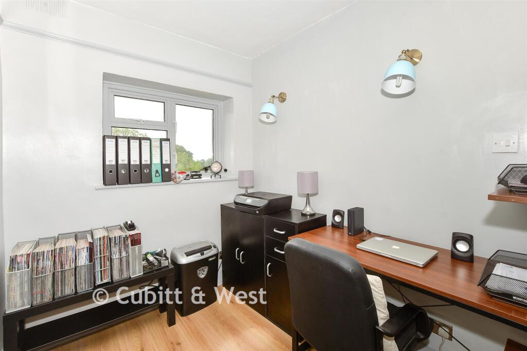 Rotherfield Lane, Mayfield, East Sussex photo 4
