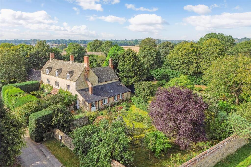 Main image of property: Long Hanborough, Oxfordshire, OX29