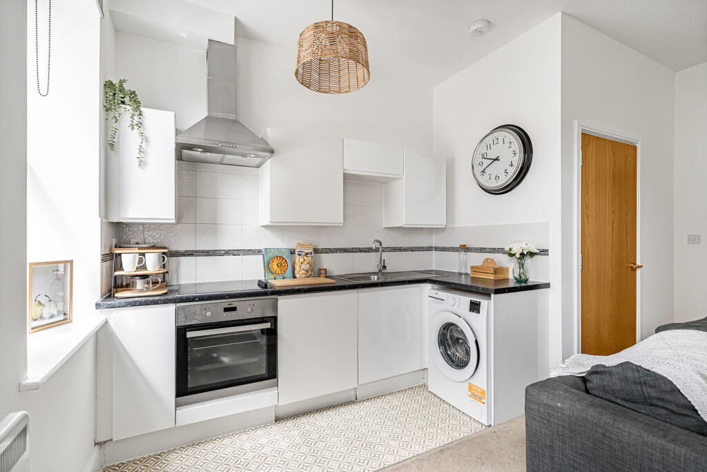 Apartment in London - View 3