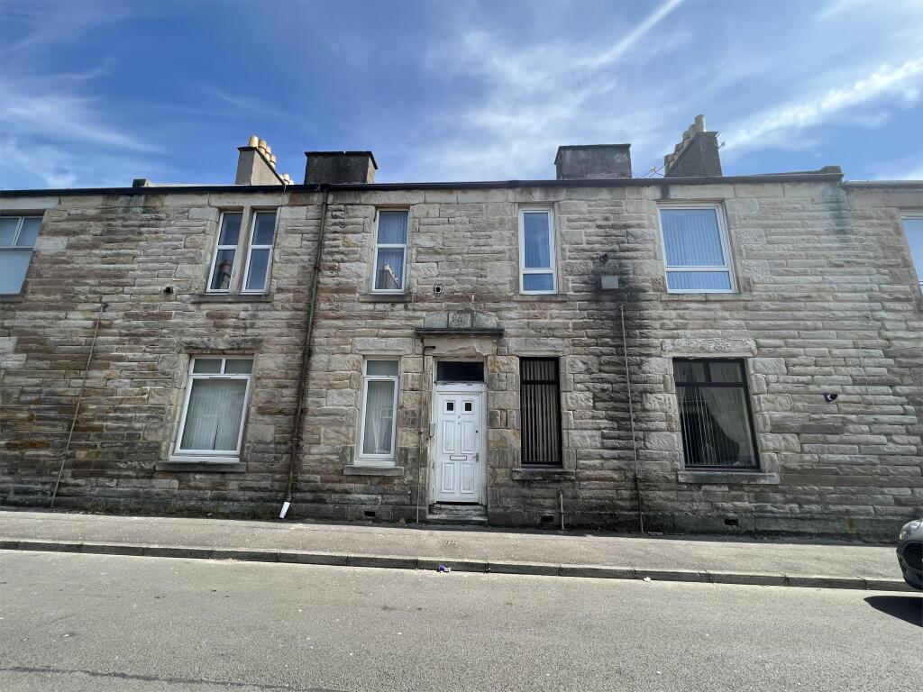Main image of property: Flat 3, 4 Galloway Place, Saltcoats, KA21 5BD