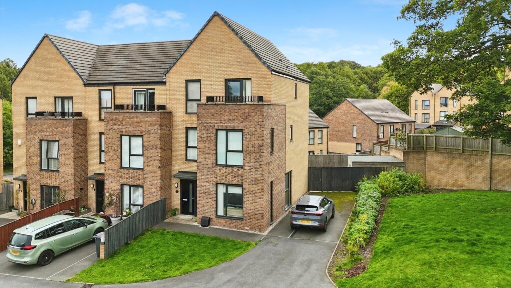 5-bed terraced on Beeches Drive, Sheffield, South Yorkshire, S2, £360,000