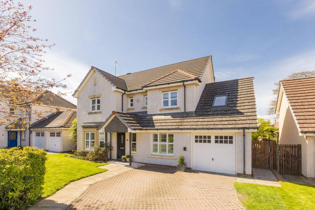 5-bed detached on 8 Retreat Crescent, Dunbar, EH42 1GW, £450,000