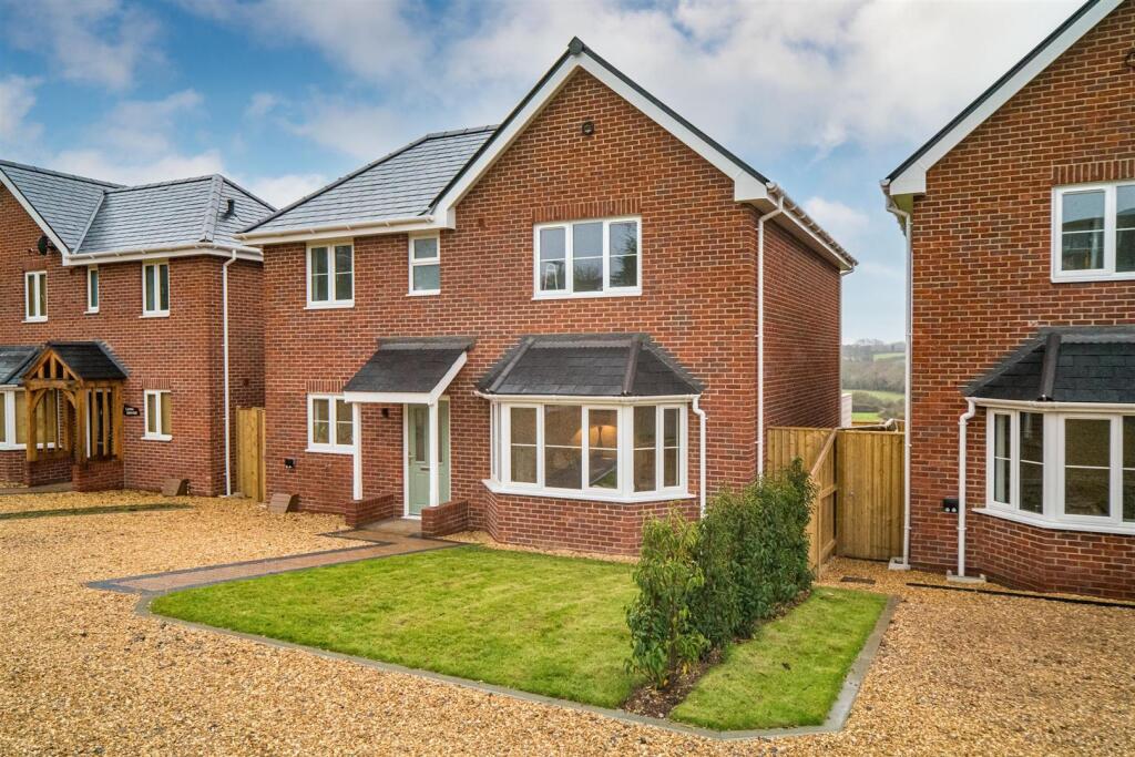 Main image of property: Nettlestone Village, Isle of Wight