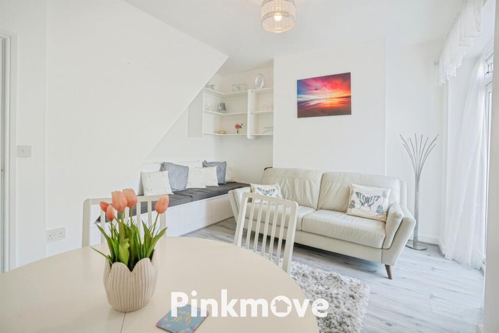 House in Newport - View 2