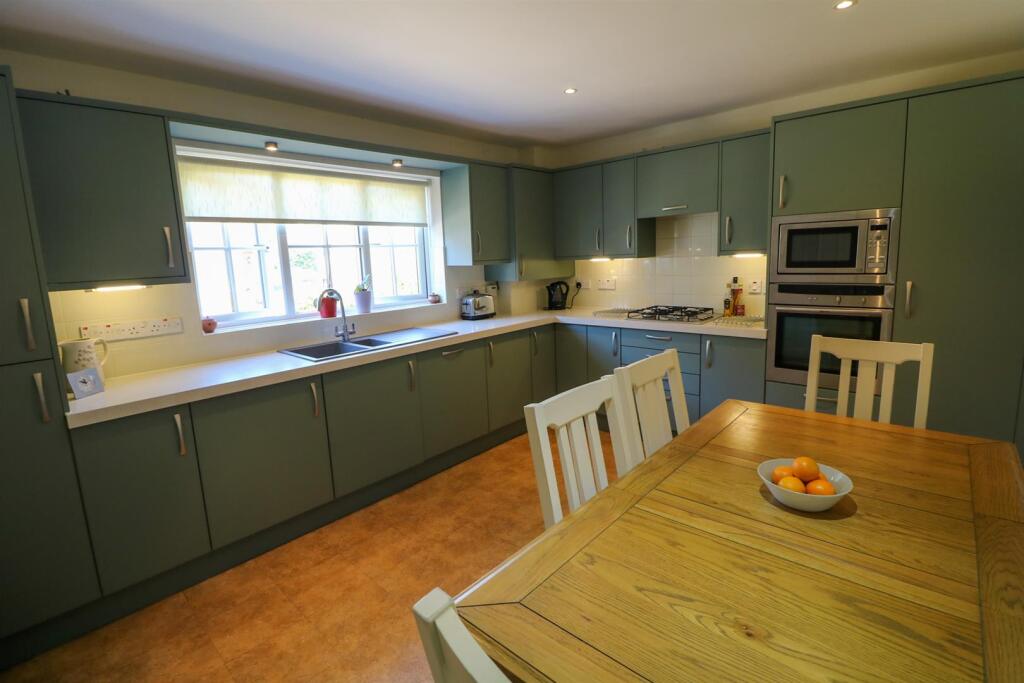 16, The Gables, Leiston photo 4