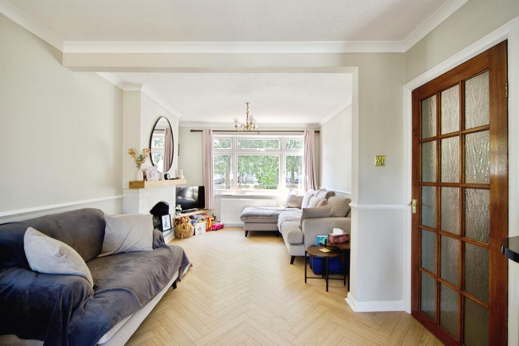 House in Watford - View 2