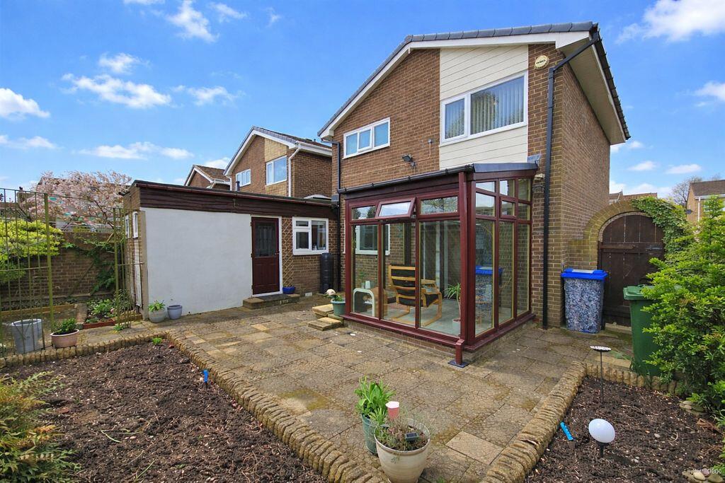 Langdale Drive, Cramlington photo 4