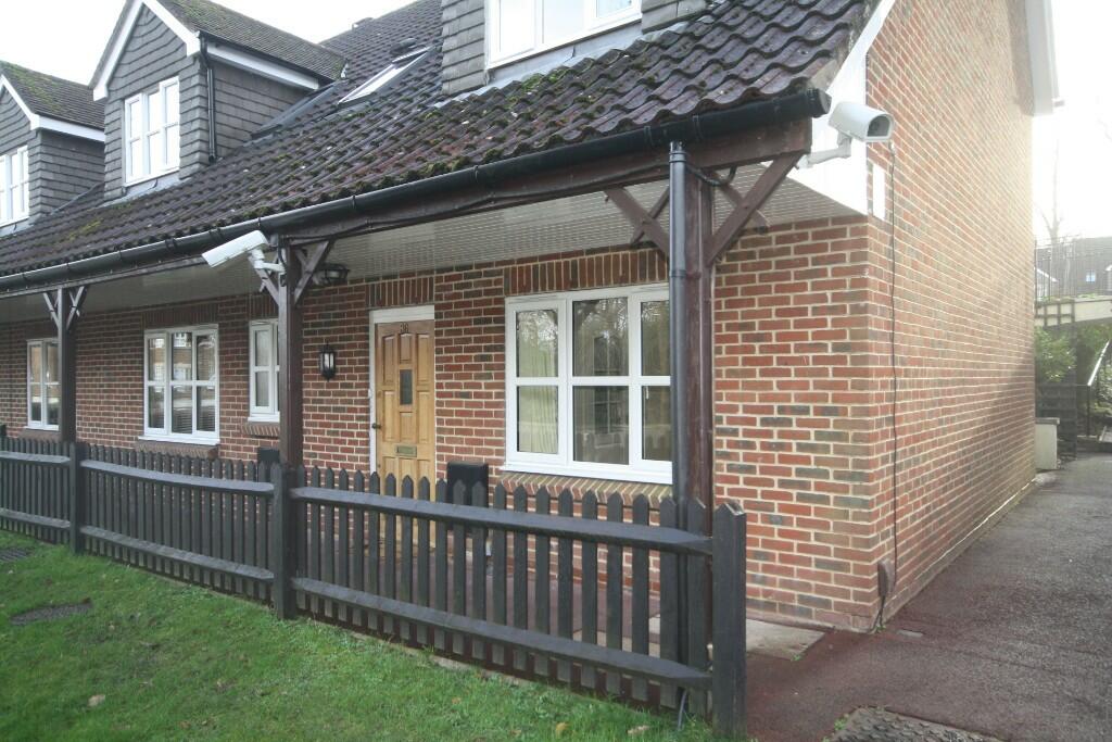 2-bed house on Willicombe Park, Tunbridge Wells, Kent, TN2 US, £350,000