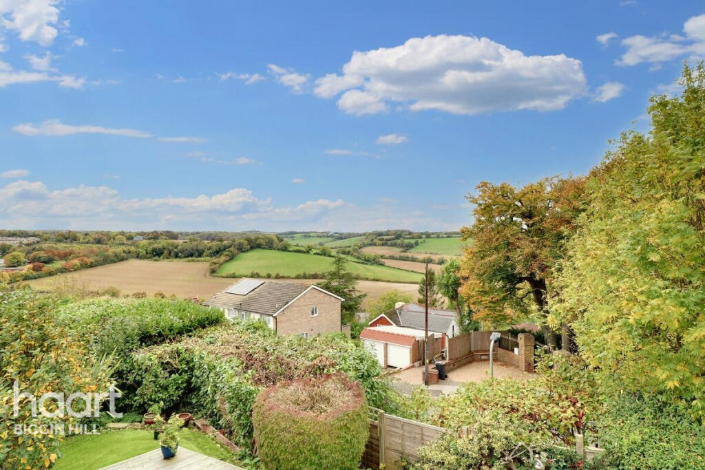 3-bed detached on Main Road, Biggin Hill, £700,000