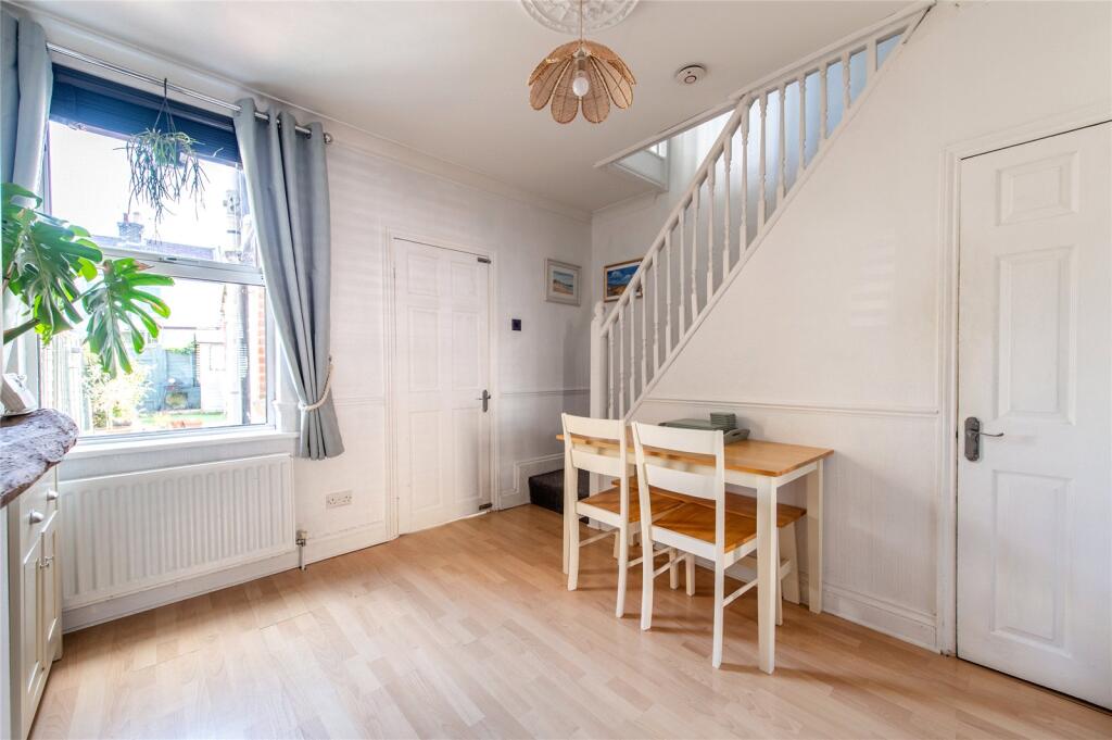 House in Dartford - View 5