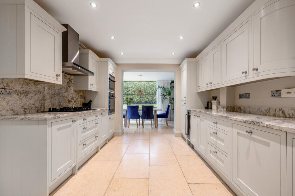 4, Holly Court, Bramcote, NG9 photo 4