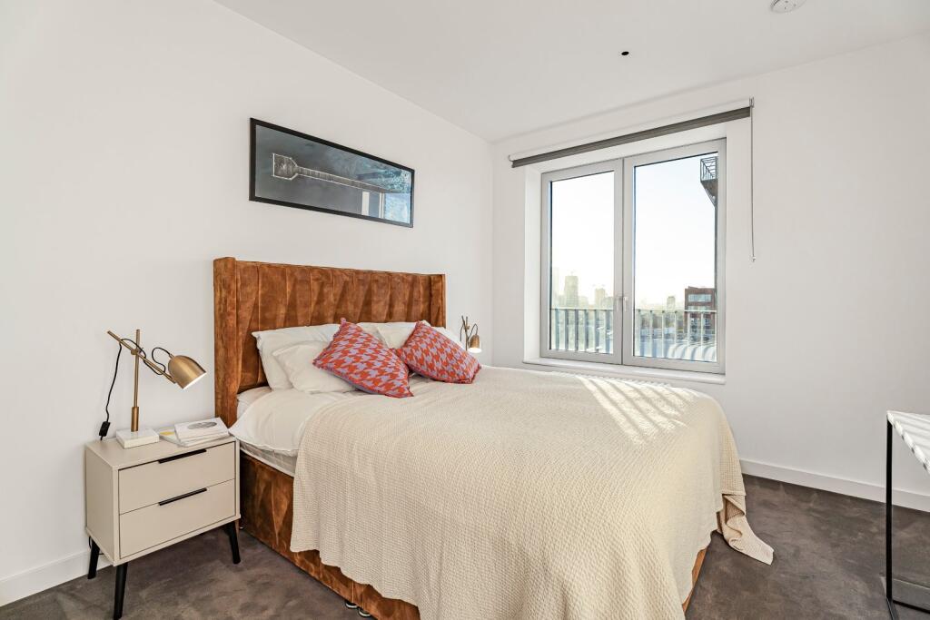 Apartment in London - View 5