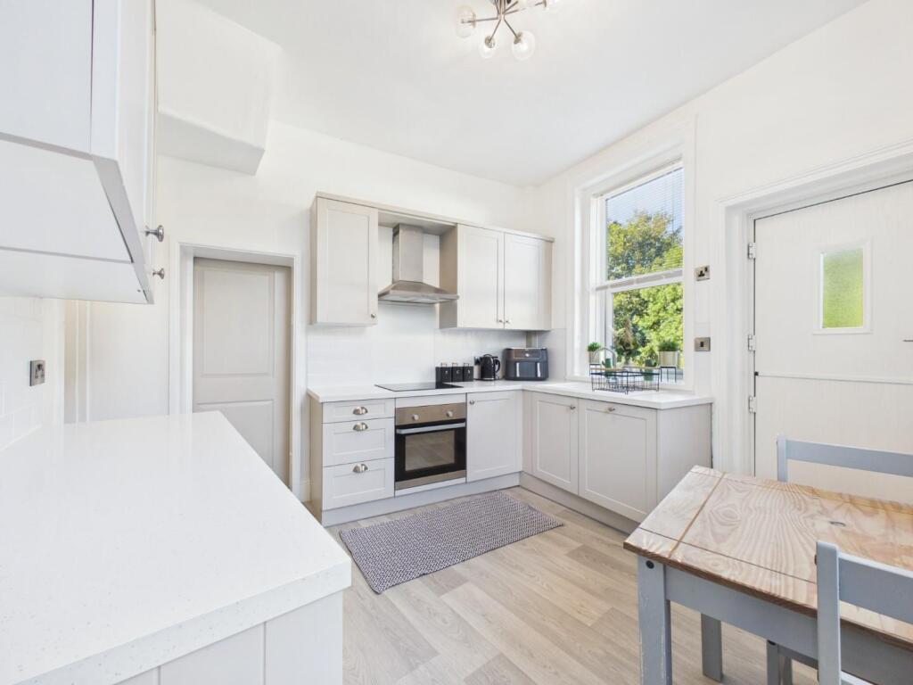 House in Bradford - View 4