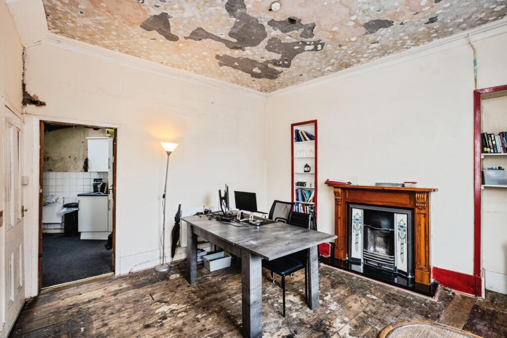 House in Swansea, Castle - View 5