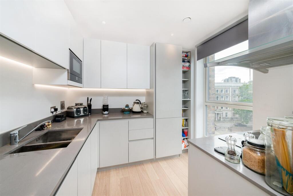 Main image of property: Stockwell Park Walk, London