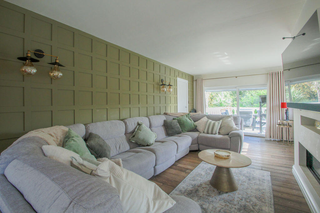 House in Wakefield - View 2