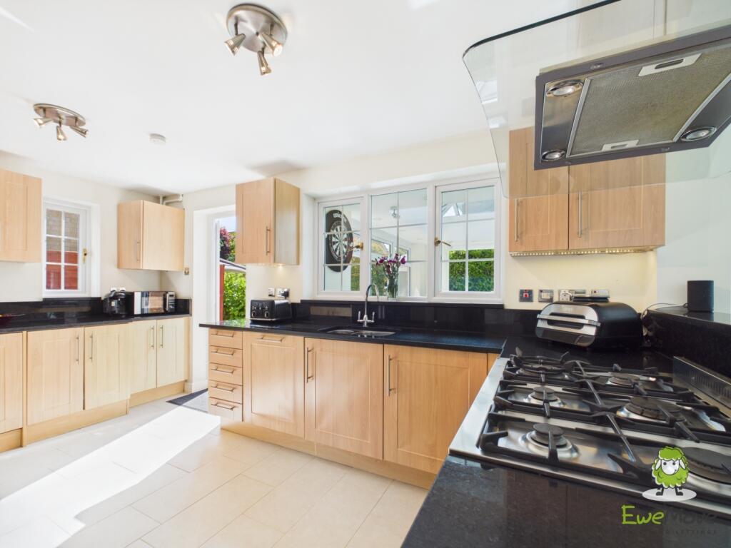 House in Basingstoke and Deane, Basingstoke - View 3