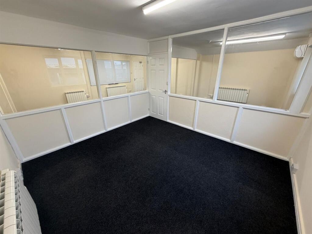 Additional image 10 of Corngreaves, 76 Graingers Lane, Cradley Heath