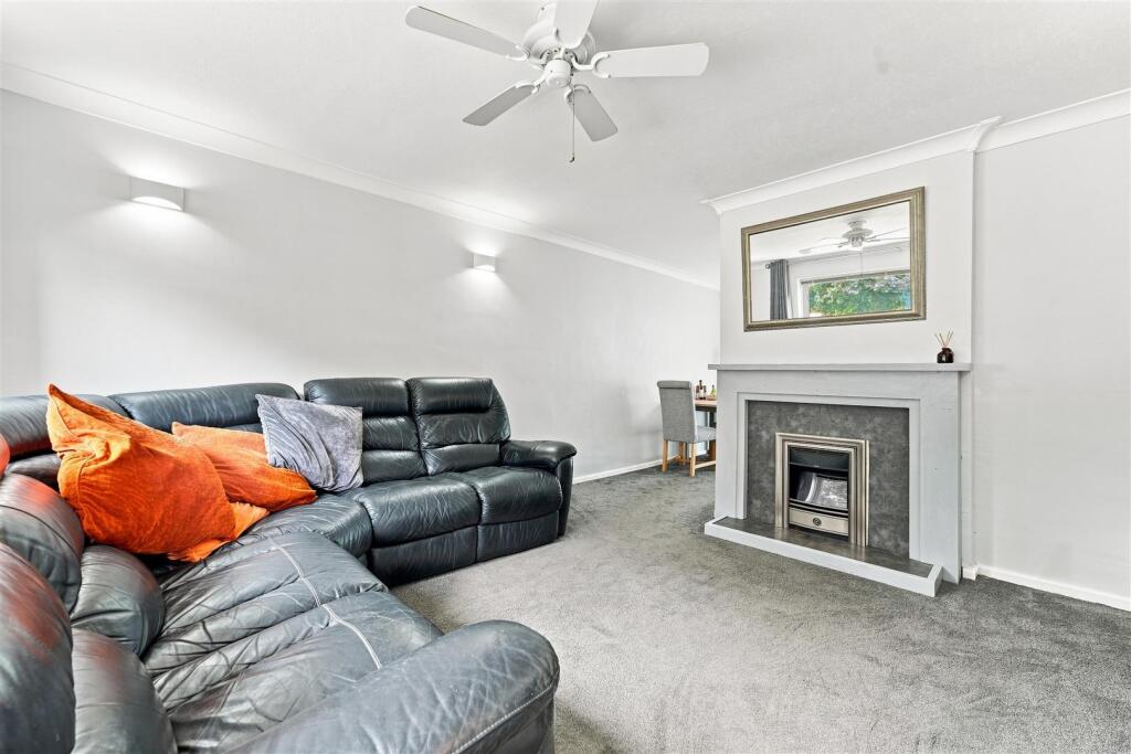Badminton Road, Coalpit Heath, Bristol photo 4