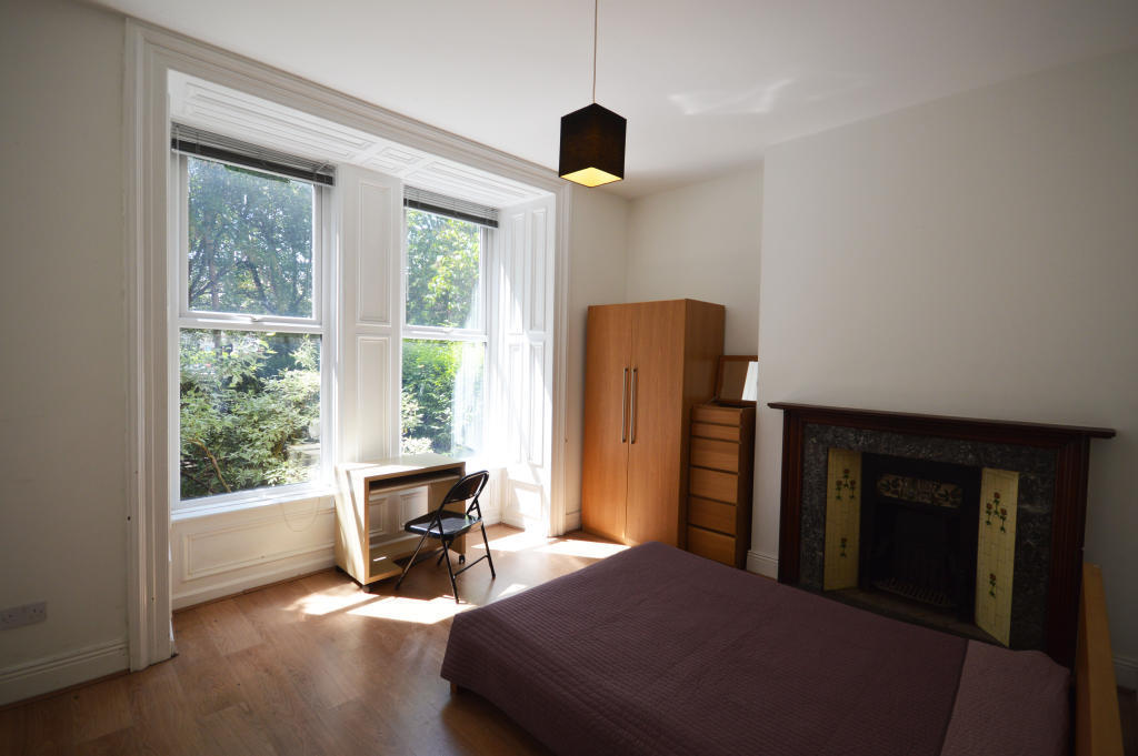 Apartment in Newcastle upon Tyne - View 4