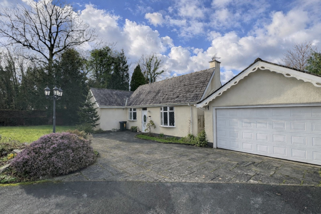 Main image of property: Park Lodge Close, Cheadle, SK8 1HU