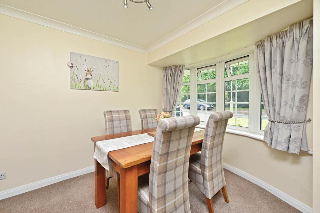House in Basingstoke and Deane, Buckskin - View 5
