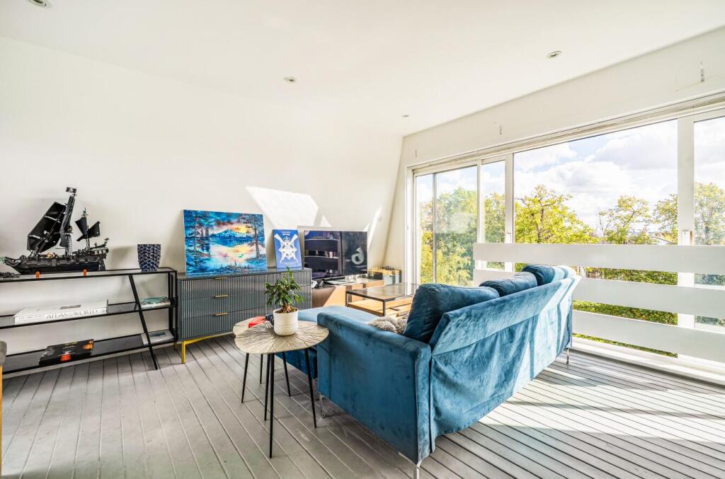 Apartment in London, Kentish Town - View 3