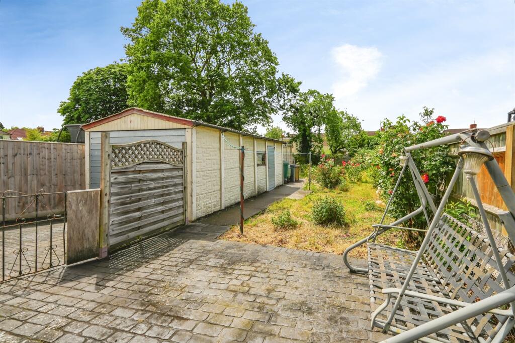House in South Oxfordshire, Ladygrove, Didcot - View 4