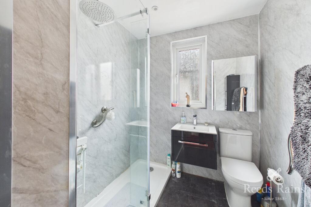 House in Manchester, Greater Manchester - More