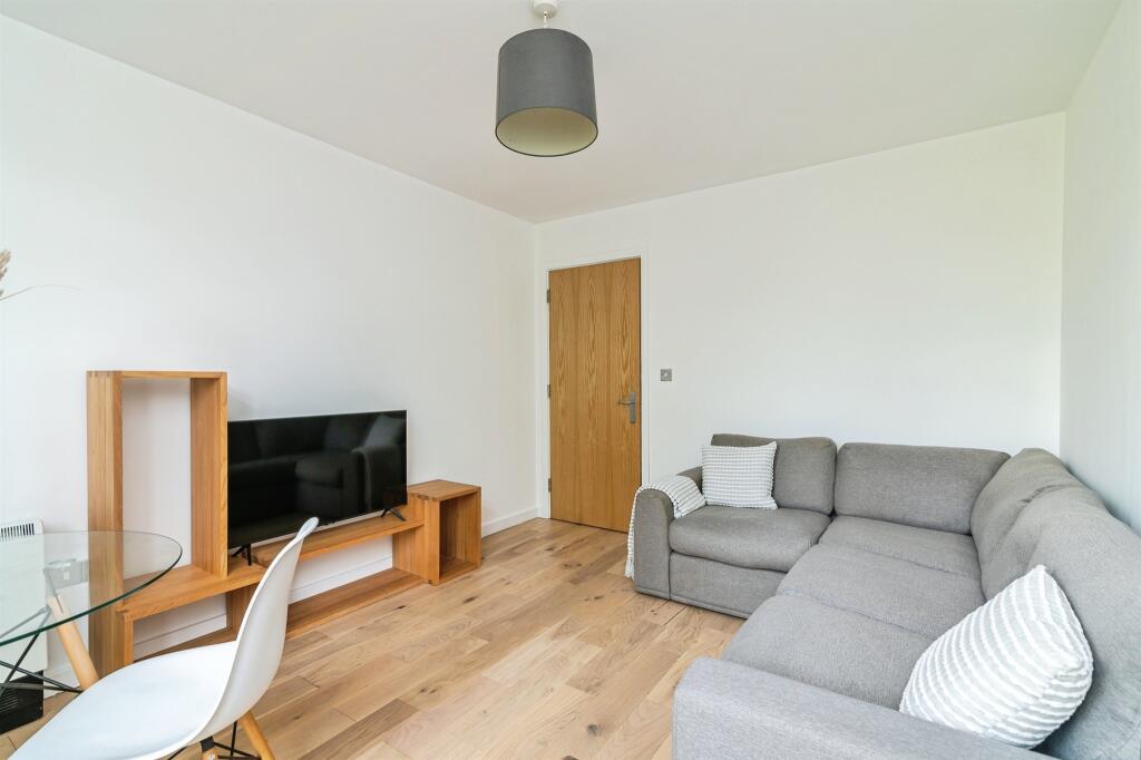 Apartment in Nottingham - View 3