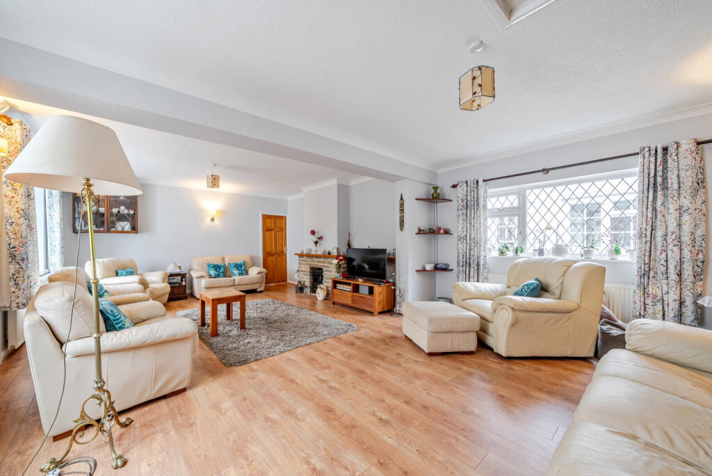 Horsham Road, Alfold, GU6 photo 2