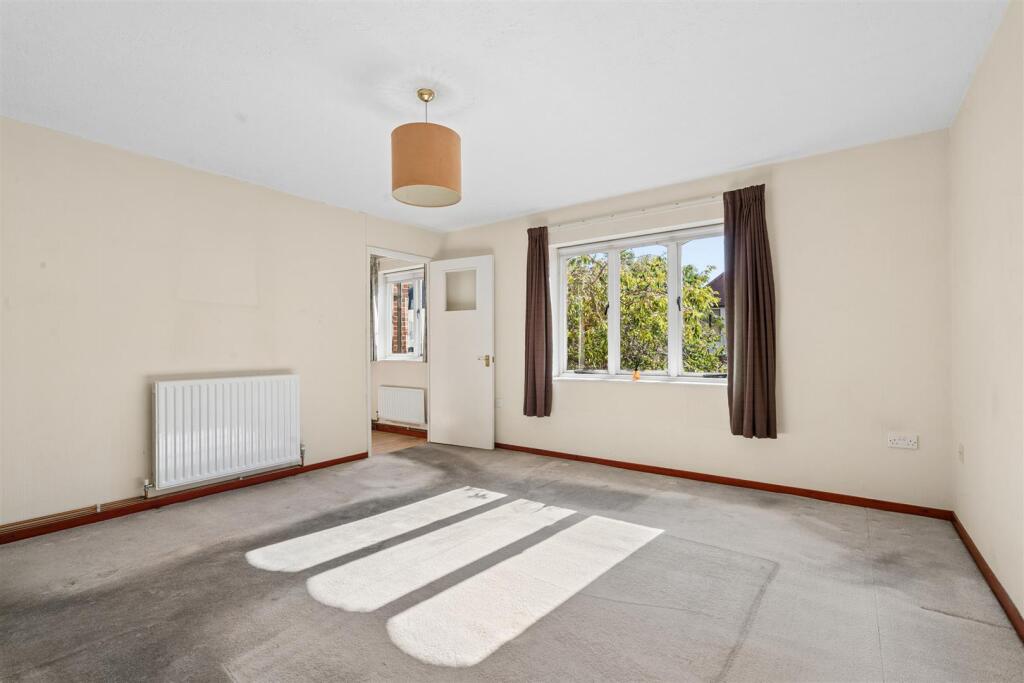 Apartment in London - View 3