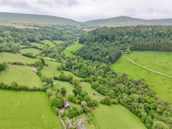 dji_fly_20260529_102544_0160_1780390843602_photo.J