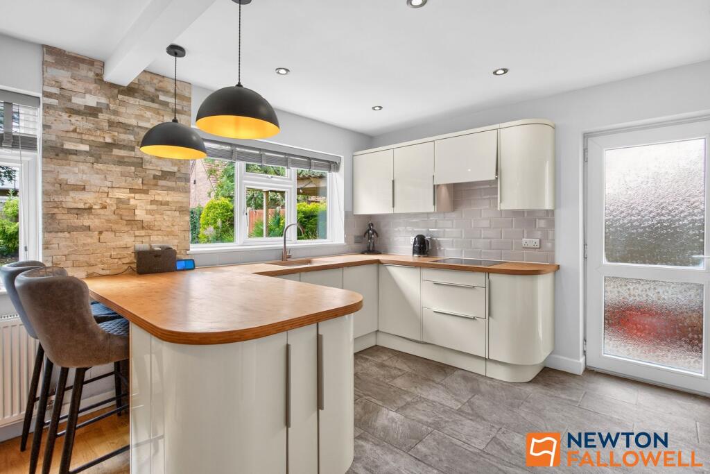 Park Road, Allington, NG32 - View 5