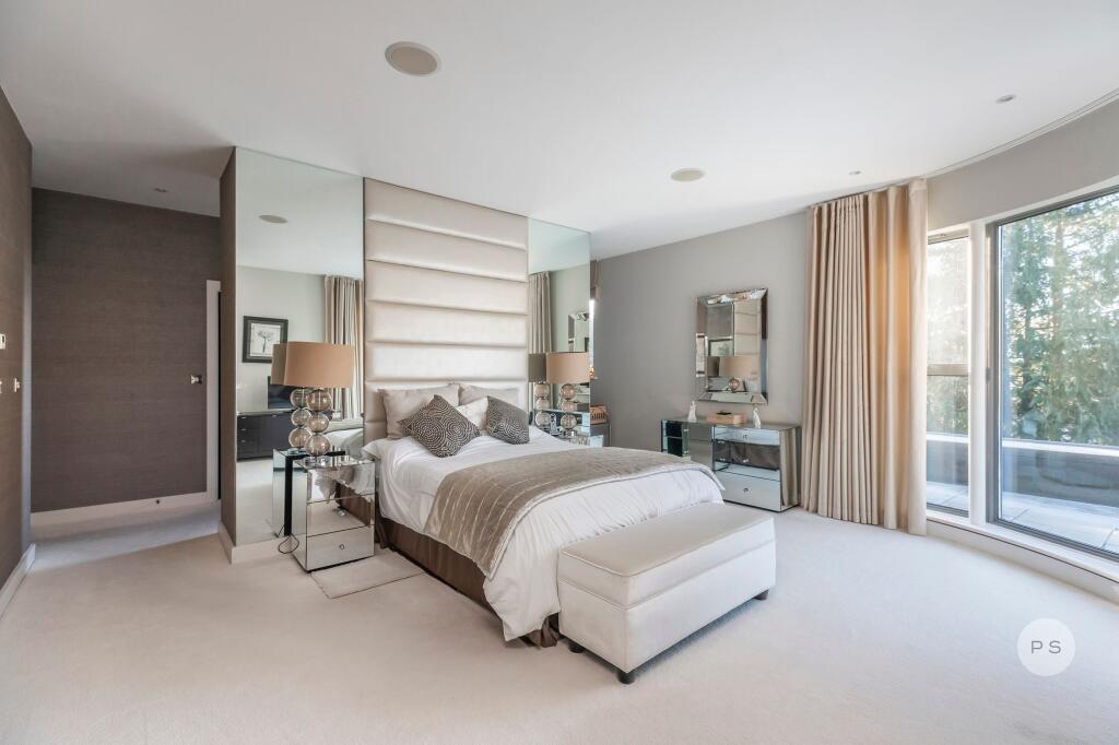 Additional image 4 of 'The Penthouse' Brooklyn House, Bingham Avenue, Lilliput, Poole, BH14