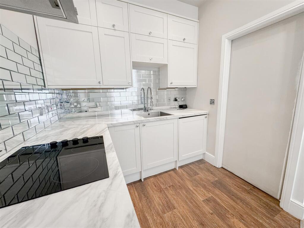 Apartment in Tonbridge - View 5