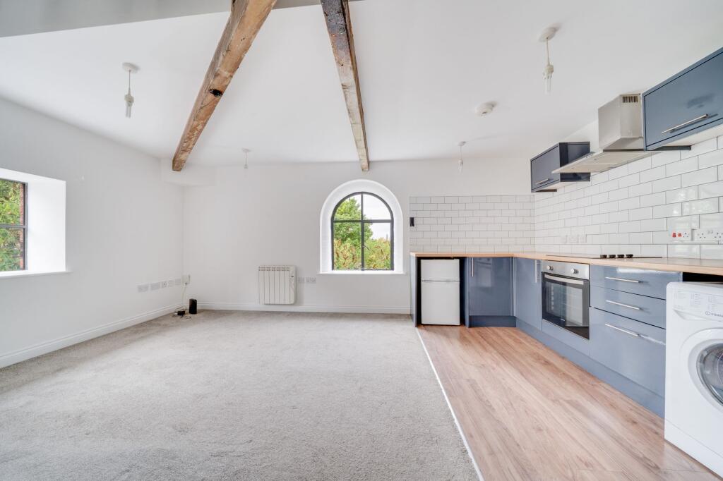 Apartment in Dudley - View 4