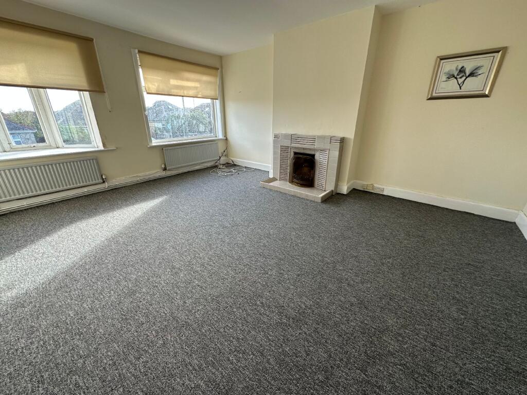 Apartment in Talbot Village, Wallisdown, Bournemouth - View 2