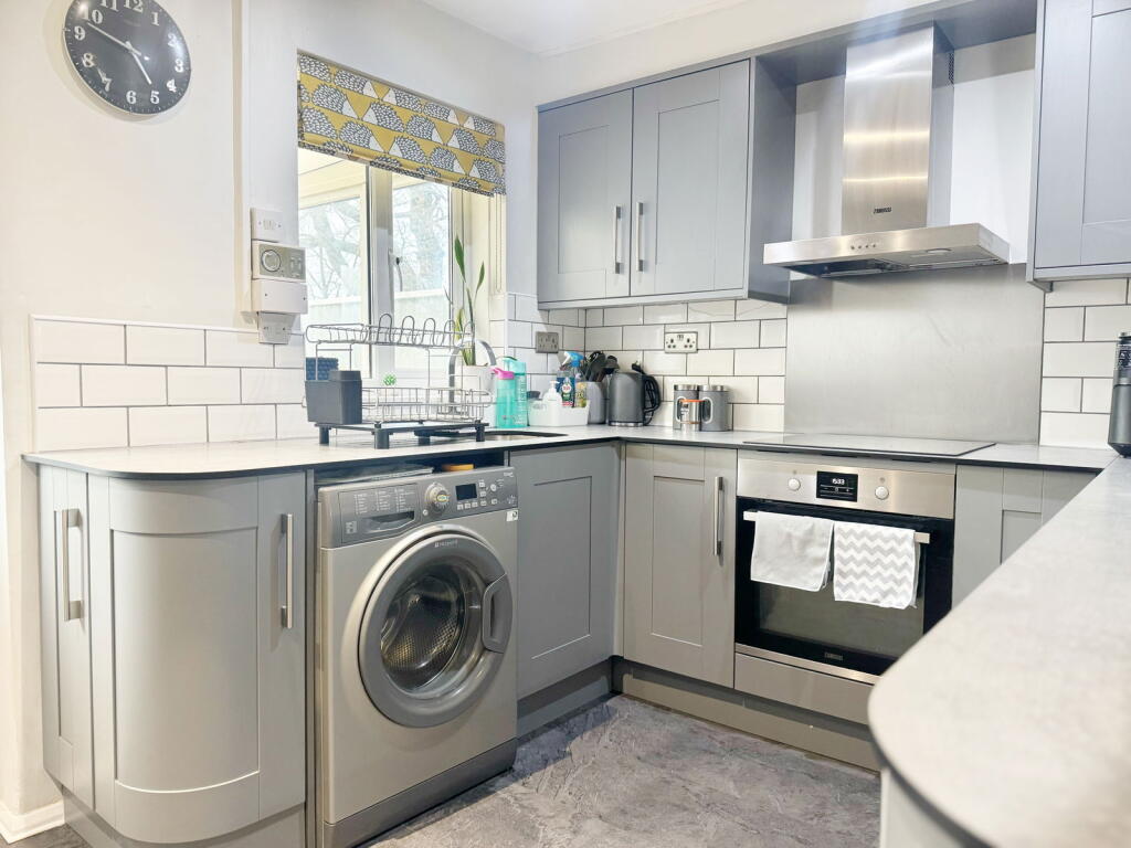 Broadridge Close, Newton Abbot, TQ12 1YE photo 2