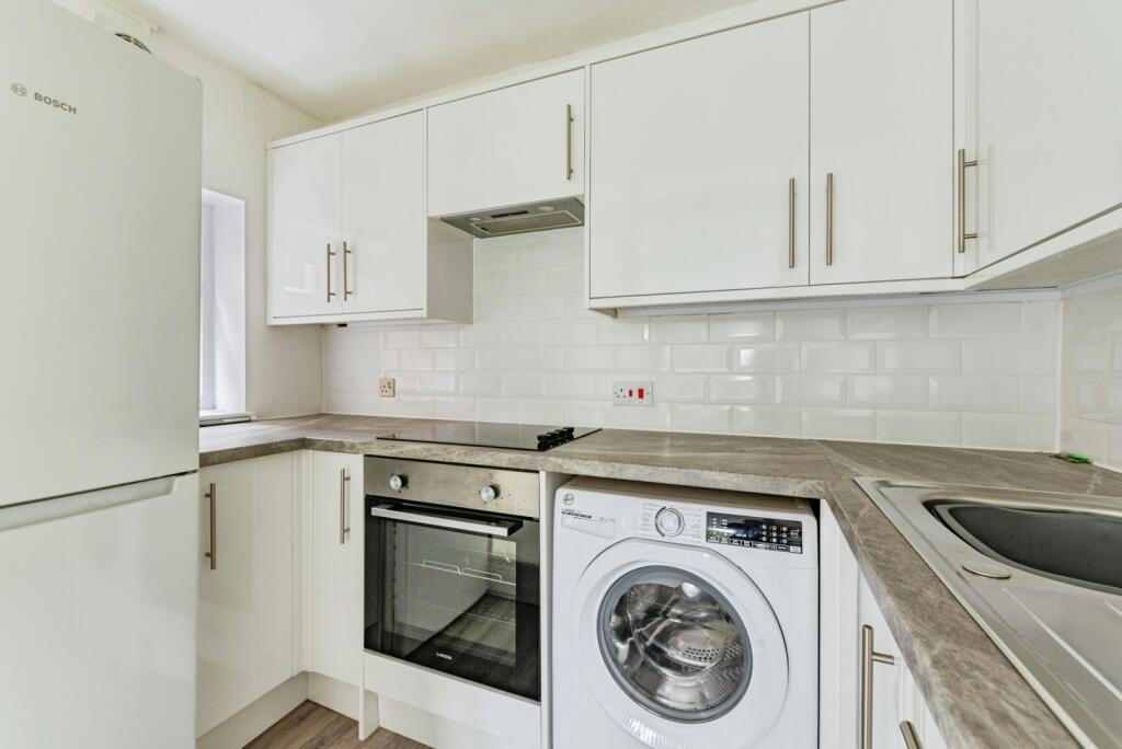 Apartment in London - View 3