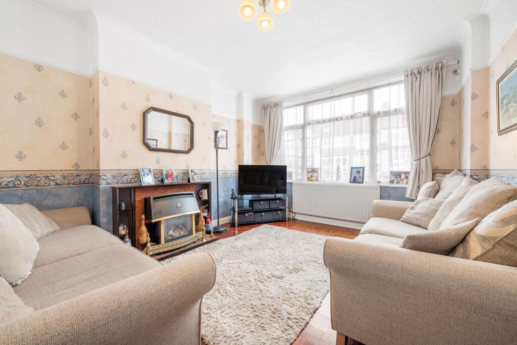 House in London, Upper Elmers End - View 2