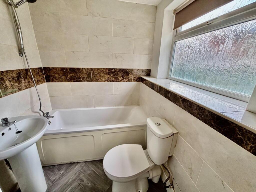 House in Doncaster - View 5