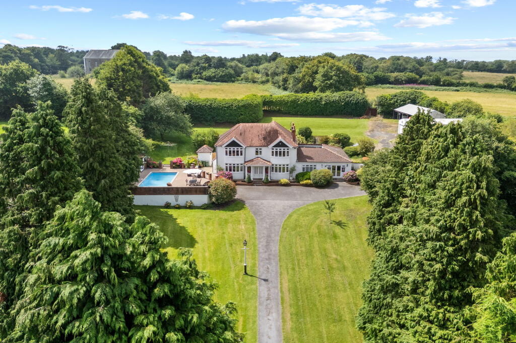 Main image of property: 1126 Llangyfelach Road, Tirdeunaw, Swansea, SA5 7HY