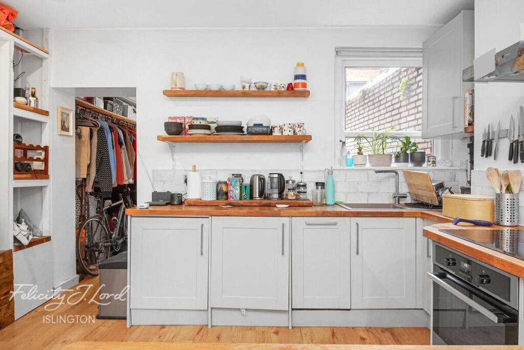 Main image of property: Albert Mansions, Liverpool Road N1