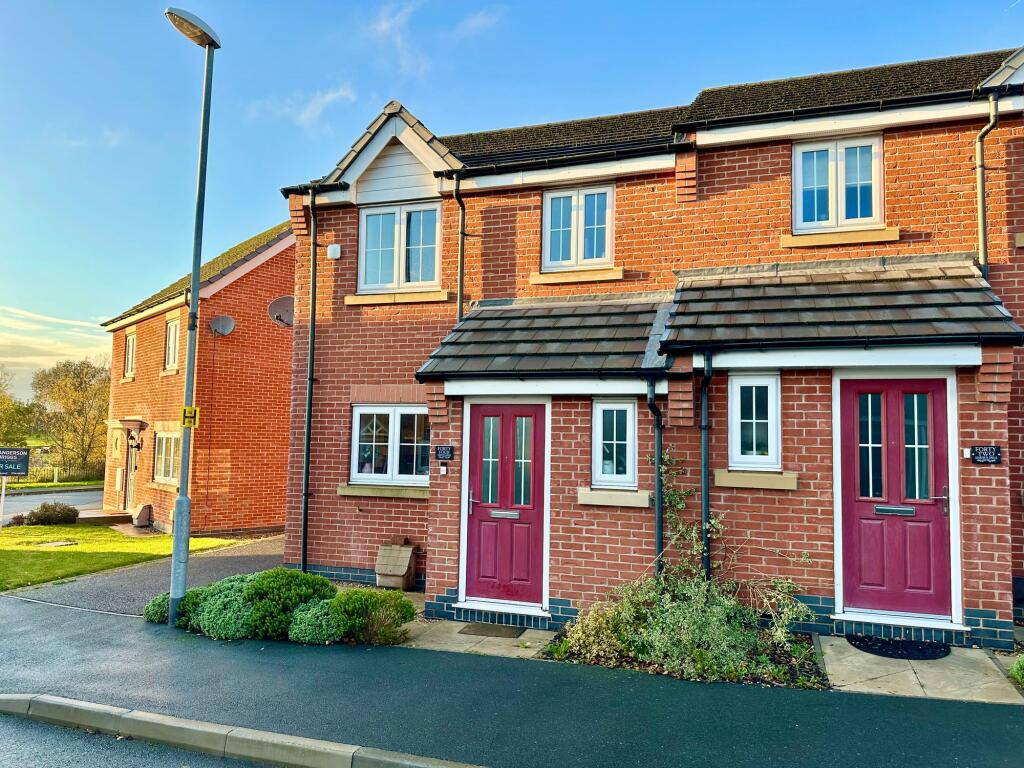 3-bed semi-detached on Marston Drive, Markfield, LE67, £250,000